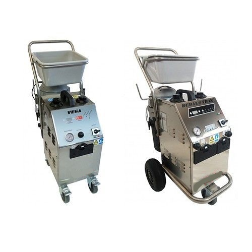 Generador de vapor industrial de 3300W con 9 bar de presión y capacidad de 31 litros para desinfección profesional.