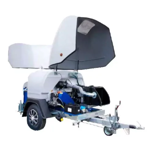 Grupo de agua fría con remolque de 500 bar y 2 100 L/h, diseñado para trabajos de limpieza industrial exigentes en exteriores y grandes superficies.