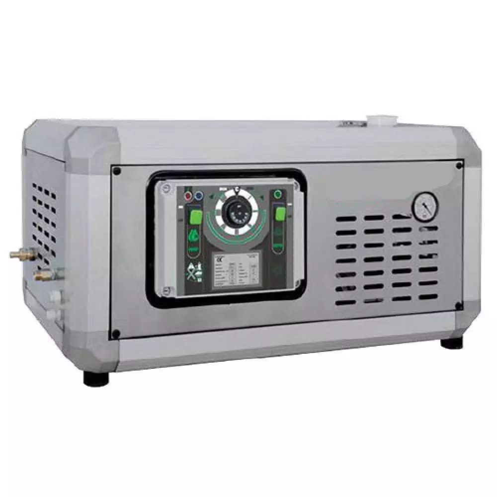 Hidrolimpiadora de agua caliente eléctrica, fija y móvil, 120 bar y 240 L/h para limpieza profesional versátil en talleres y superficies exigentes.