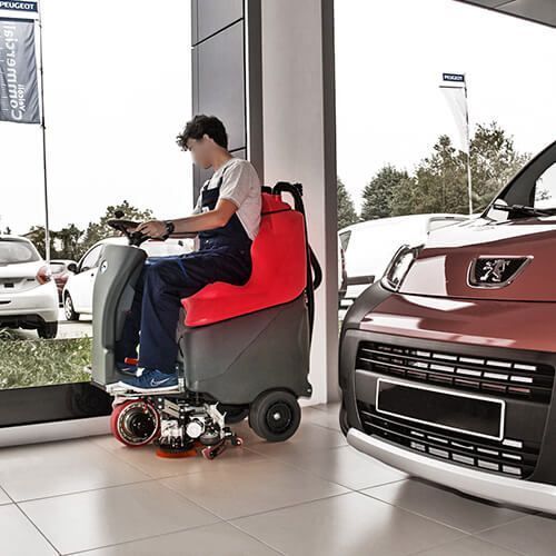 Automatic scrubber drier with rear wheel drive, 550 mm - Image 3